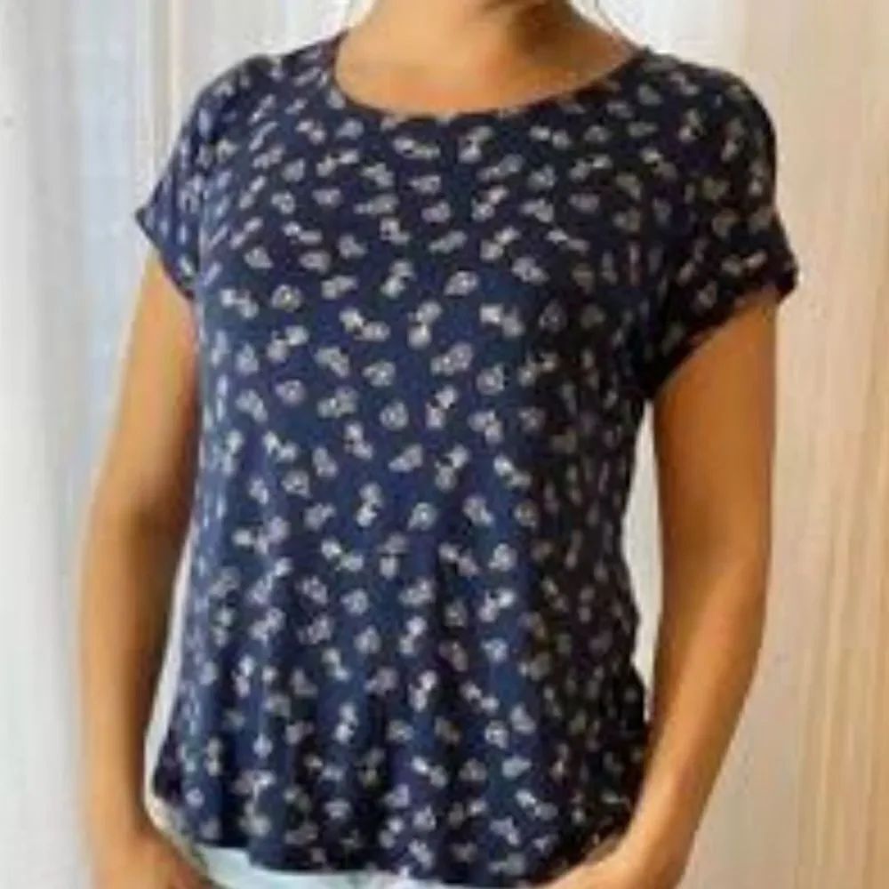 BRAND NEW W5 WOMEN"S SHORT SLEEVE SHIRT